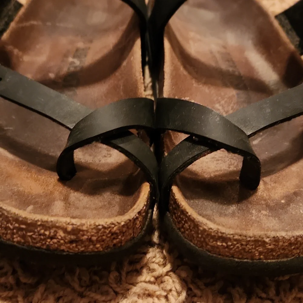 Birkenstock Women's Black Sandals Size EUR 40 - Picture 10 of 16